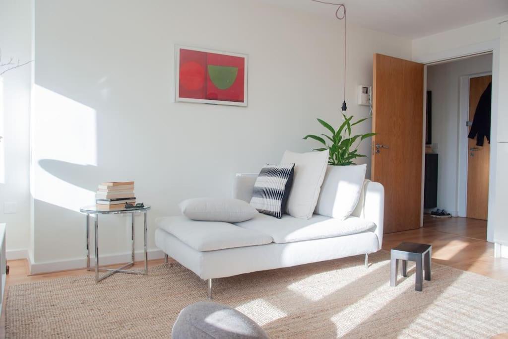 2 Bed 2 Bath Apartment With Canal View Dublin Exterior photo